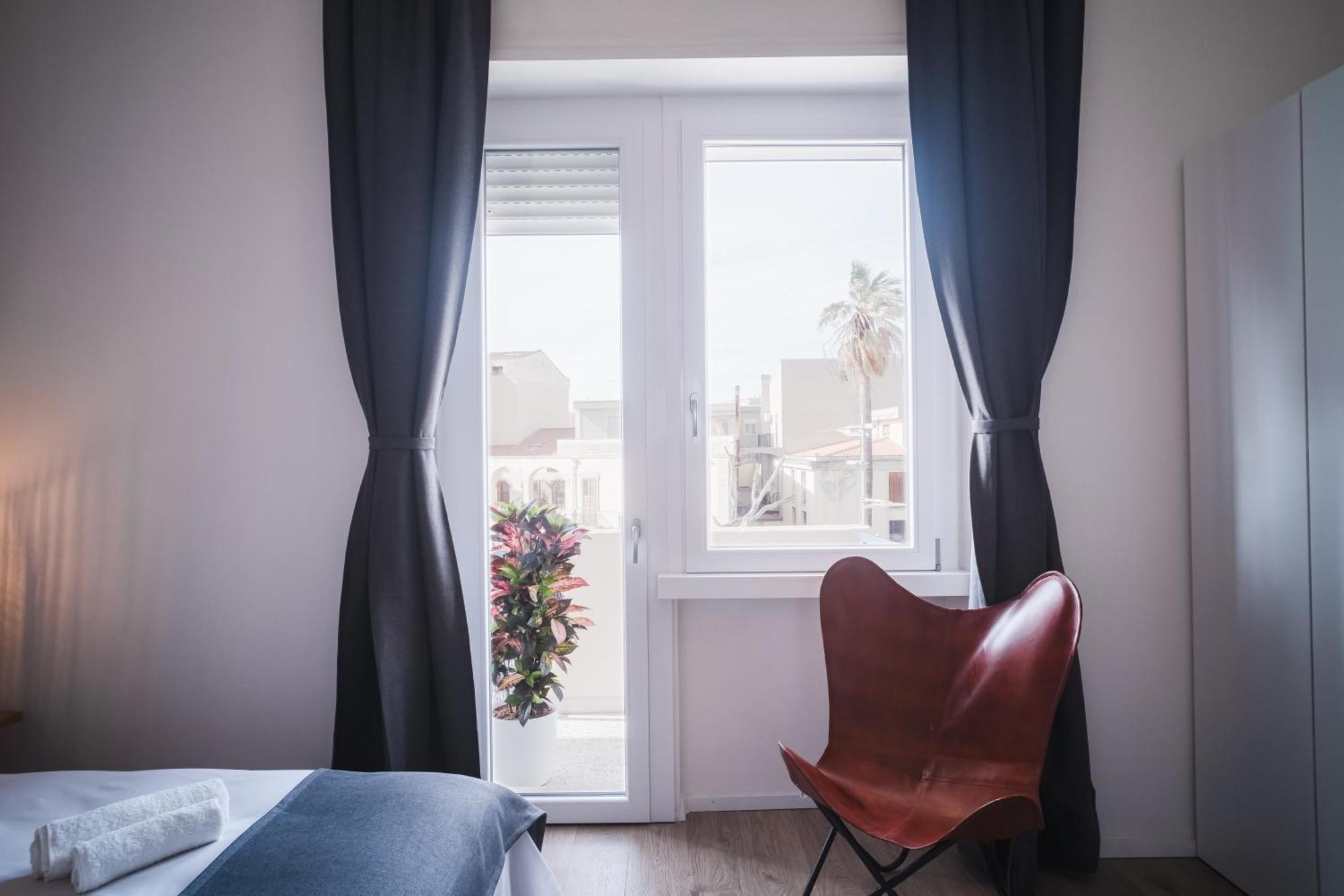 New Elegance Suites Guesthouse Oristano Exterior foto