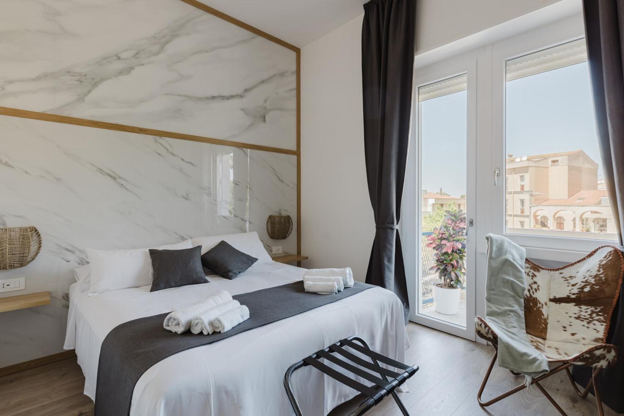 New Elegance Suites Guesthouse Oristano Exterior foto